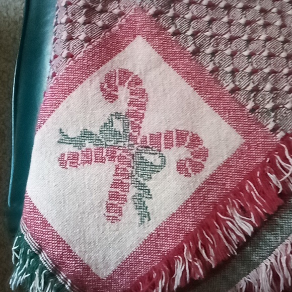 Christmas throw - Picture 2 of 3